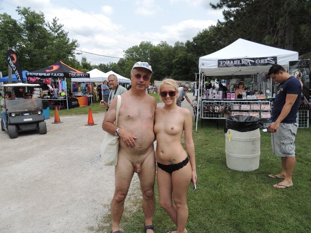 25P Nude Outdoor 015