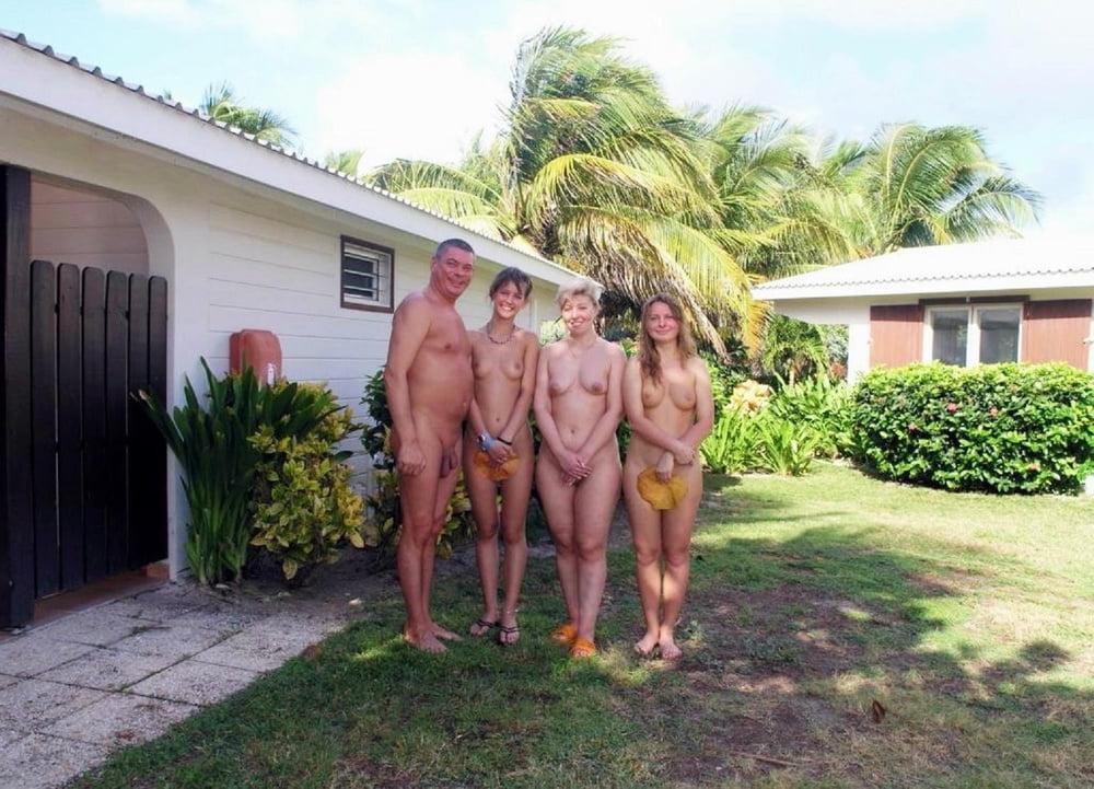 25P Nude Outdoor 007