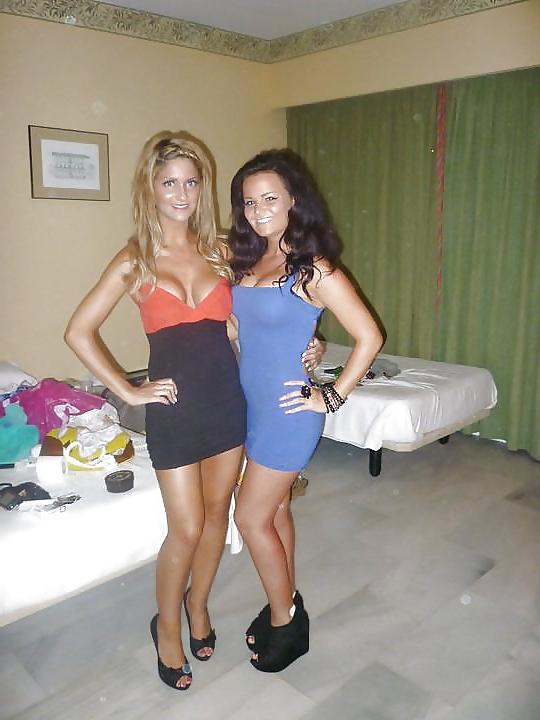 25P Party Girls in Club 