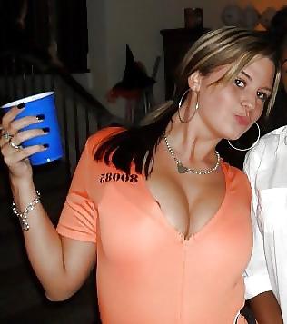 25P Party Girls in Club 