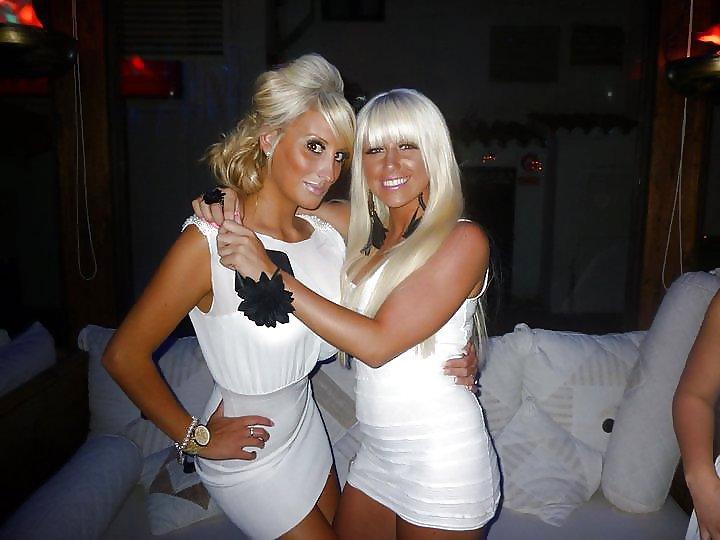 25P Party Girls in Club 