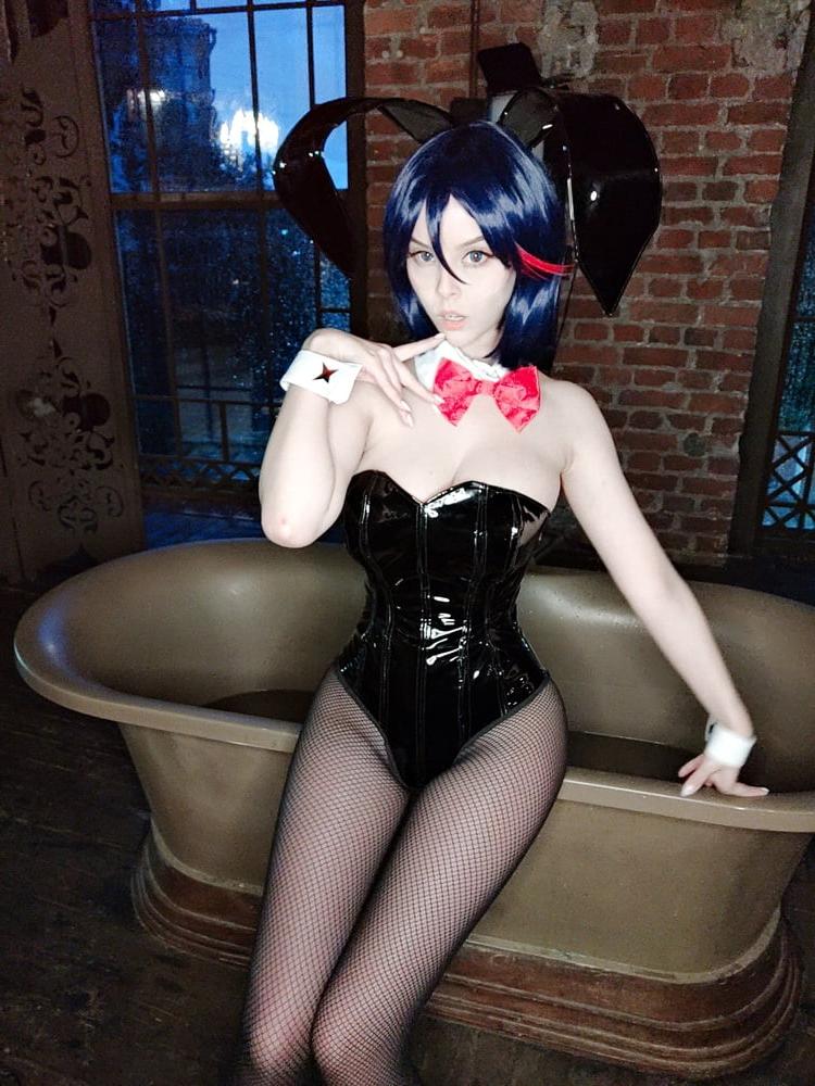 25P DHM - Ryuko Matoi Bunny Selfies