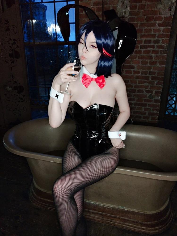 25P DHM - Ryuko Matoi Bunny Selfies
