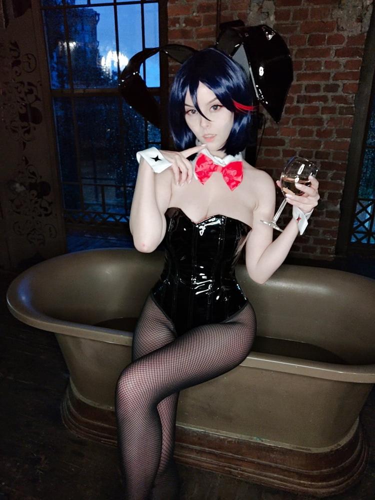 25P DHM - Ryuko Matoi Bunny Selfies