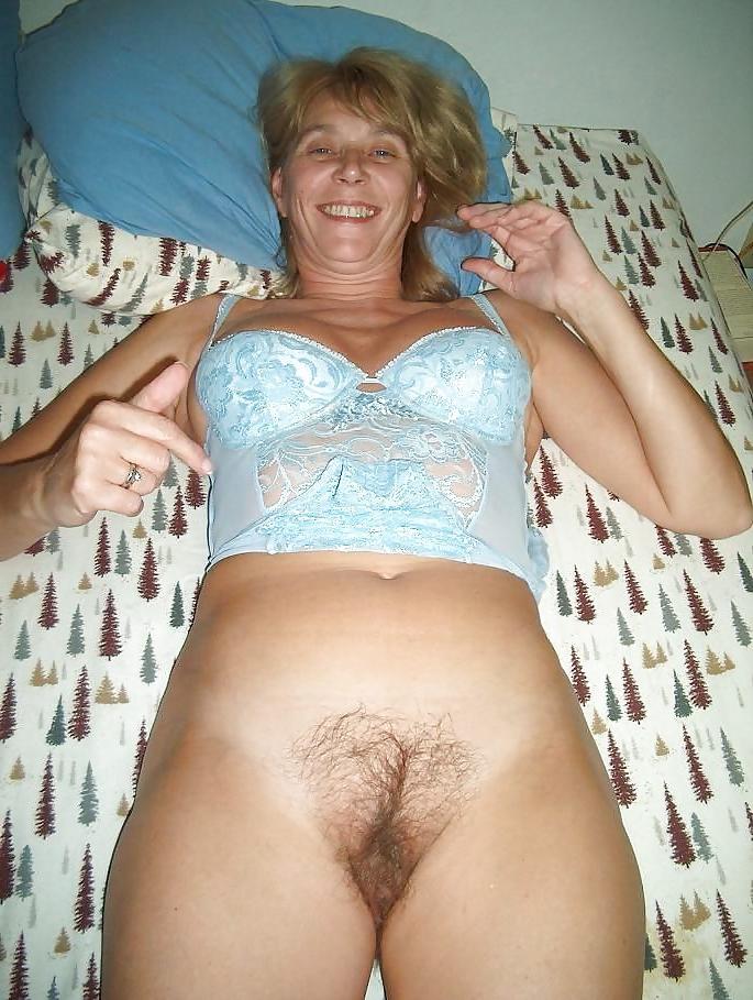 25P Hairy Moms And Grandmas 46