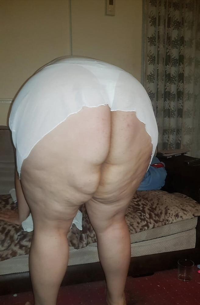 13P Me in white laundry my pussy steaming wet
