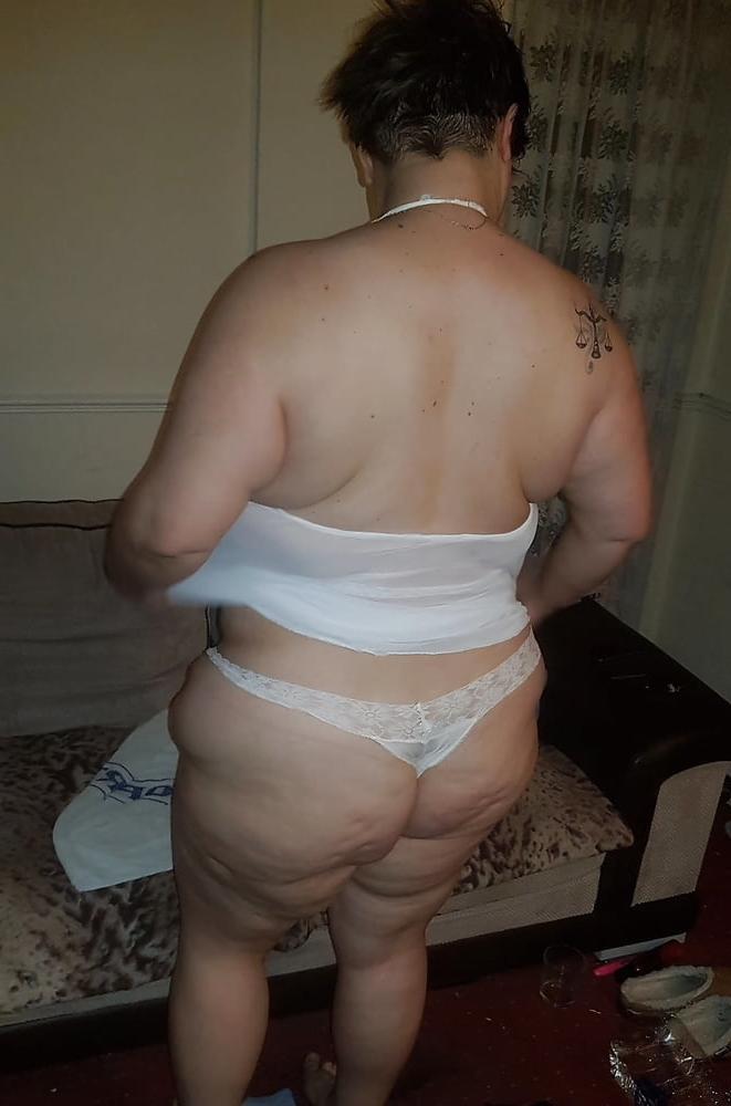 13P Me in white laundry my pussy steaming wet