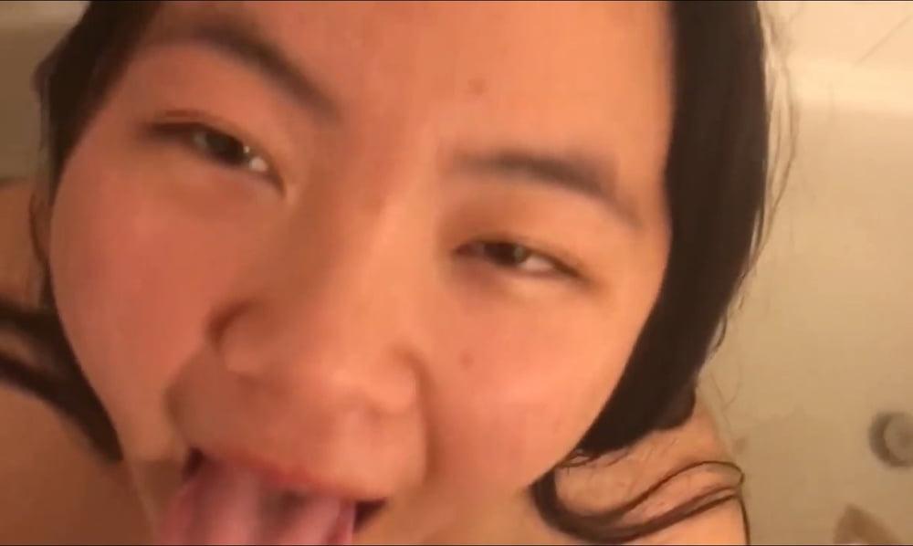 25P Kim from LA loves big white cocks