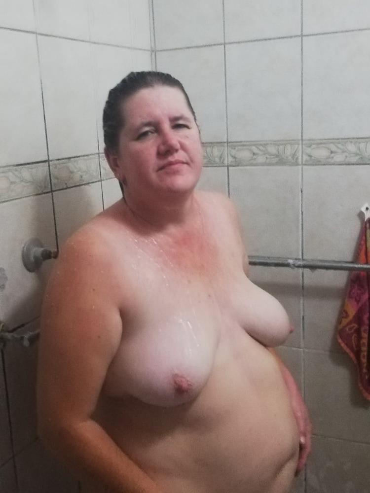 12P Saggy udders