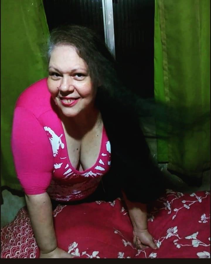 20P Amateur granny (fan club pic set)