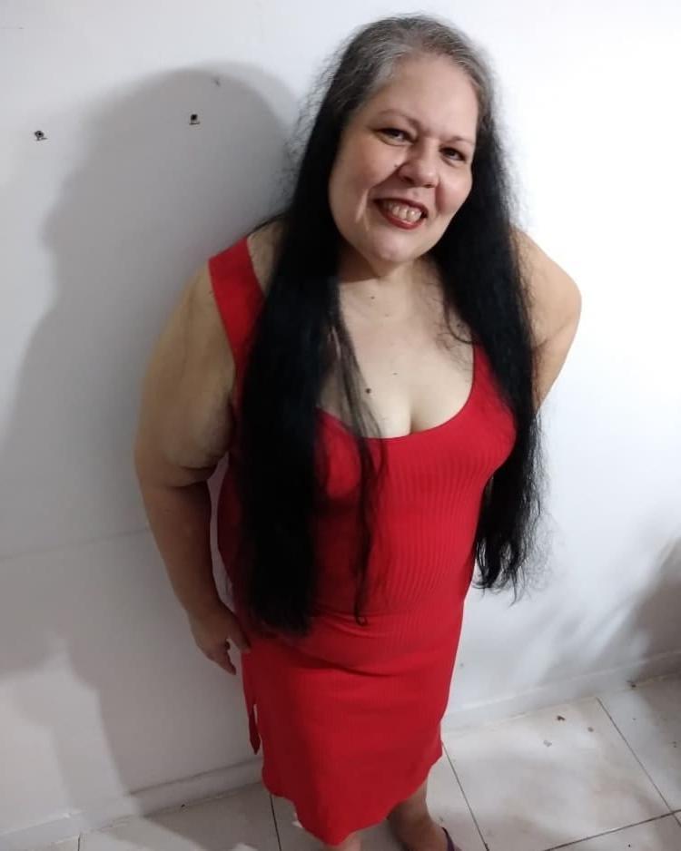 20P Amateur granny (fan club pic set)