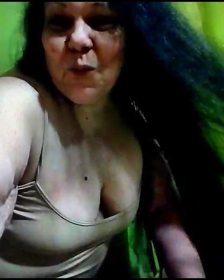 20P Amateur granny (fan club pic set)