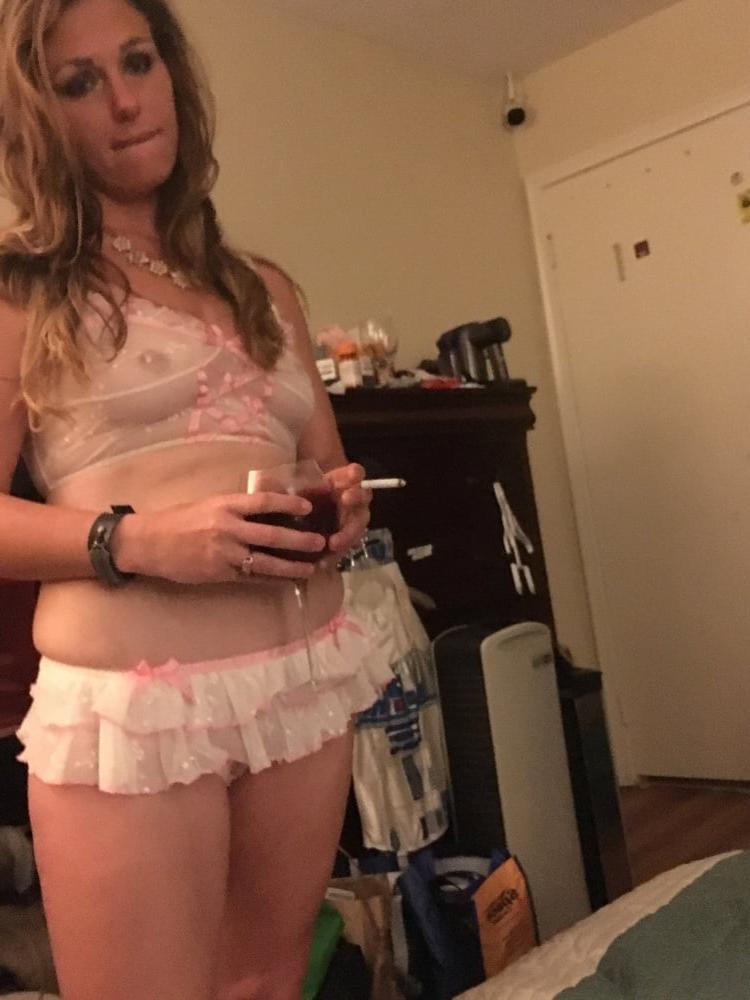 24P WHITE TRASH LADIES 3