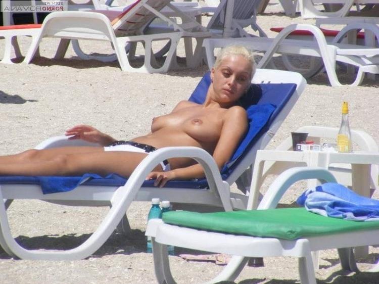 25P Nude beach Romania