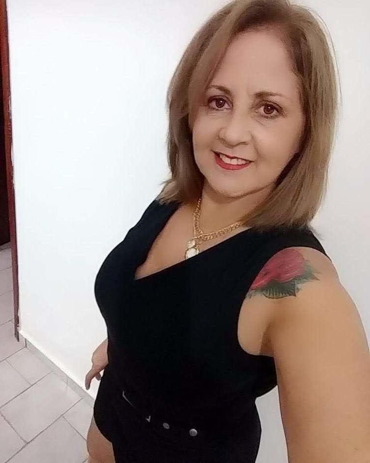 20P Sexy hot granny (fan club pic set)