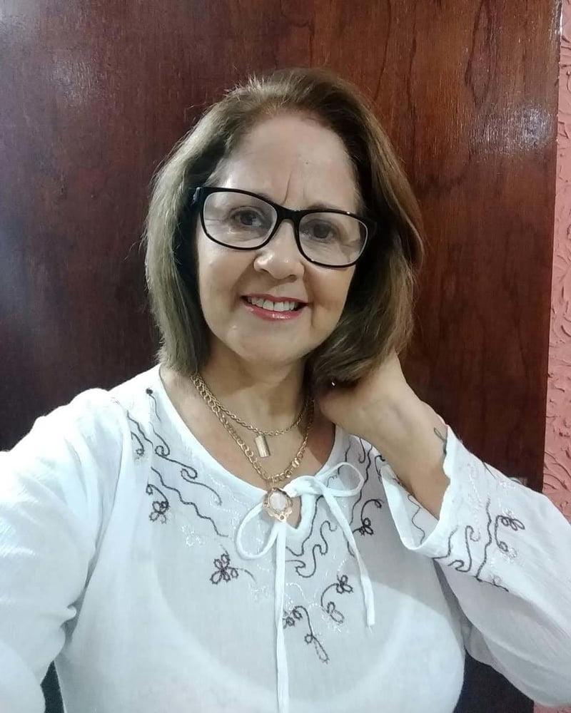 20P Sexy hot granny (fan club pic set)