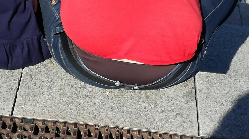 16P satin ass