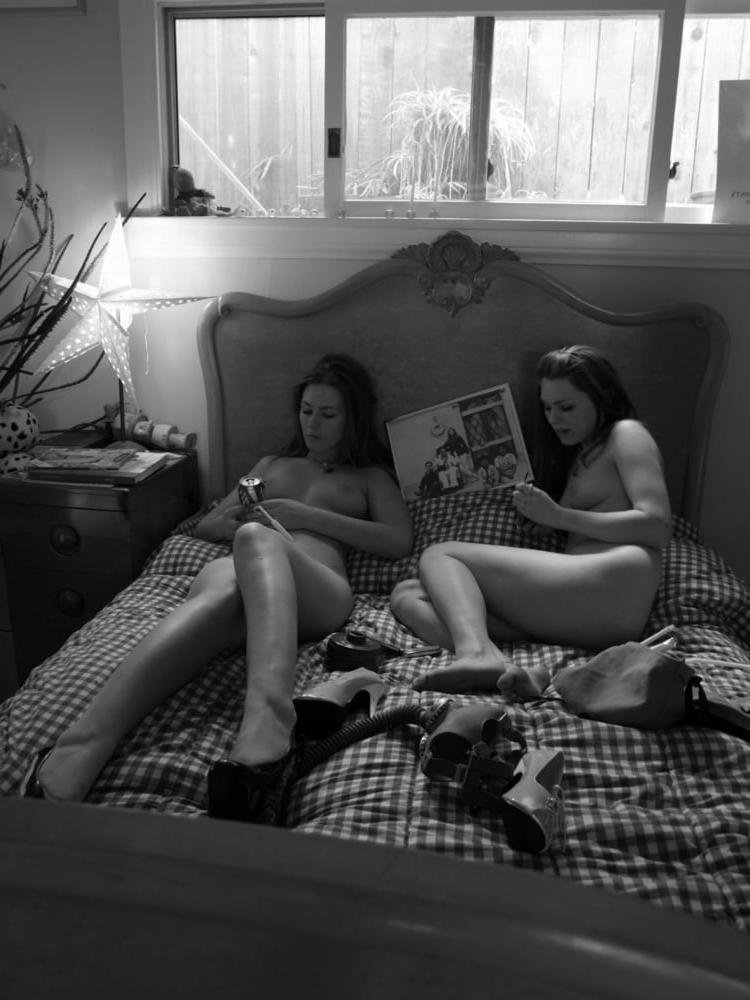25P Black &amp; White 141