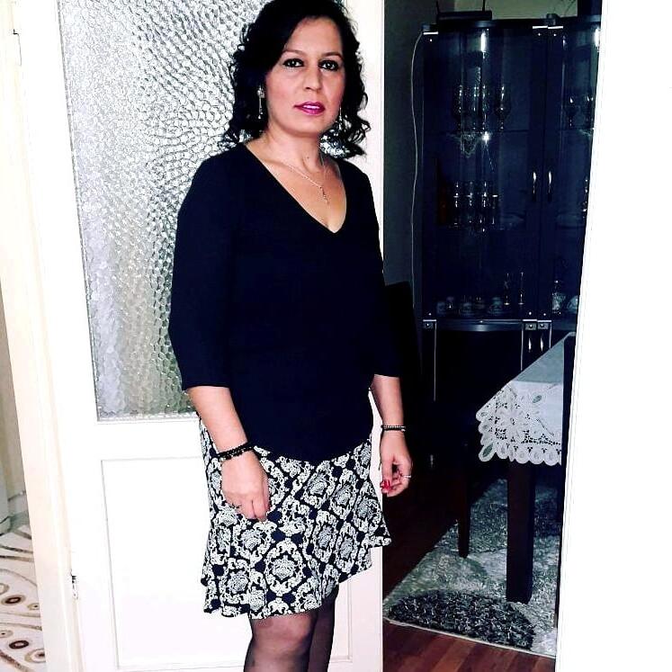16P Turkish Mature Nylon Socks Skirt Turk Mature Aysel olgun