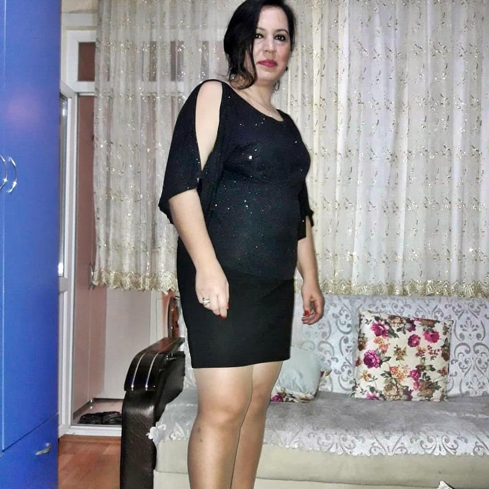 16P Turkish Mature Nylon Socks Skirt Turk Mature Aysel olgun