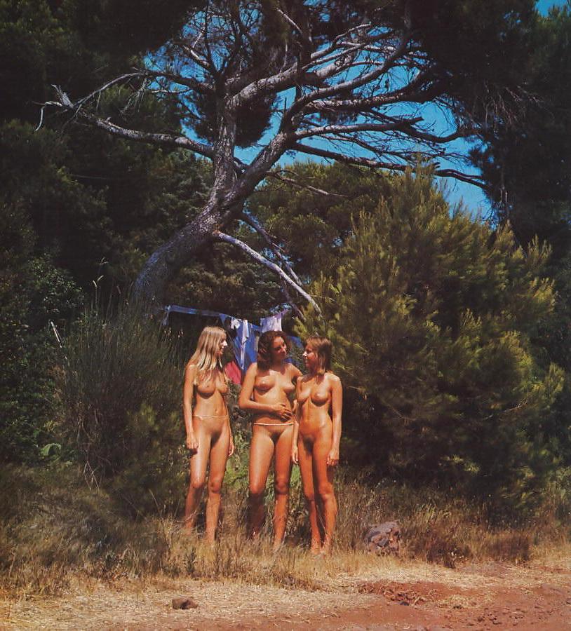 16P Old nudist pics