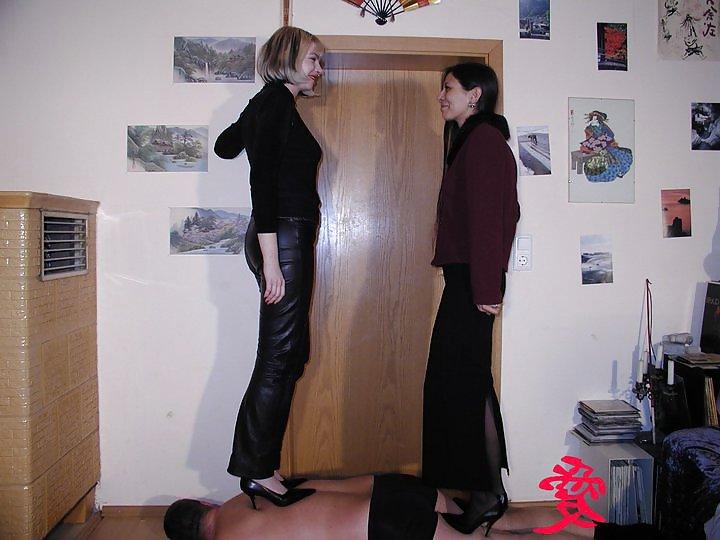 25P Femdom pics