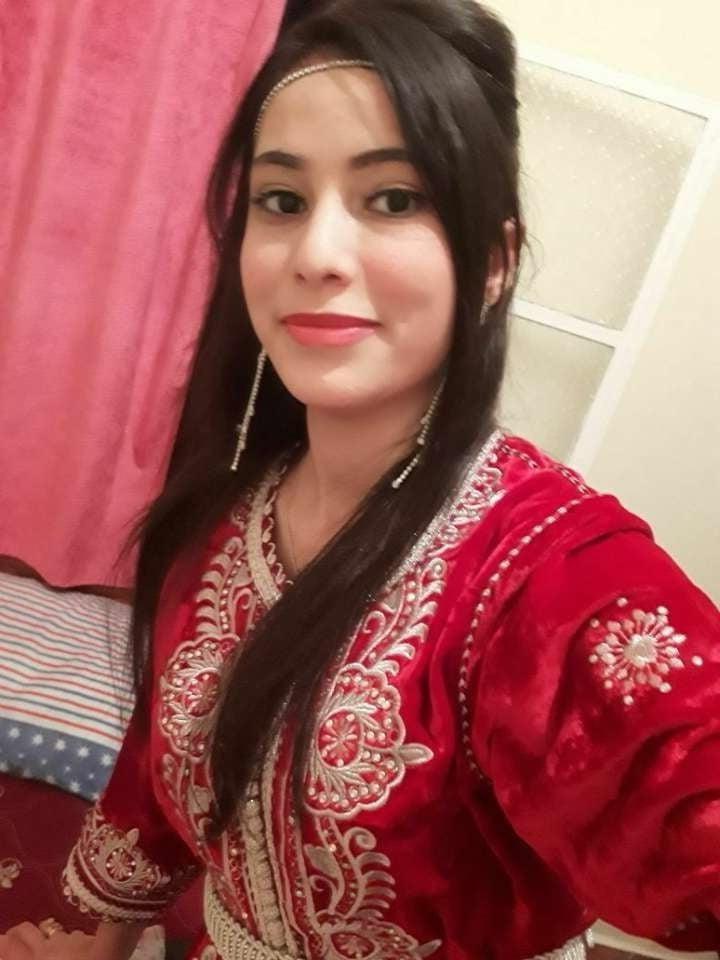 25P Amateur Hot Girl Full Nude Selfie