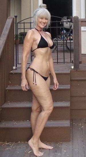 25P White Gilfs Matures and Milfs 2