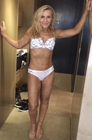 25P White Gilfs Matures and Milfs 2