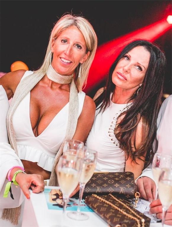 16P Who do you fuck, only white