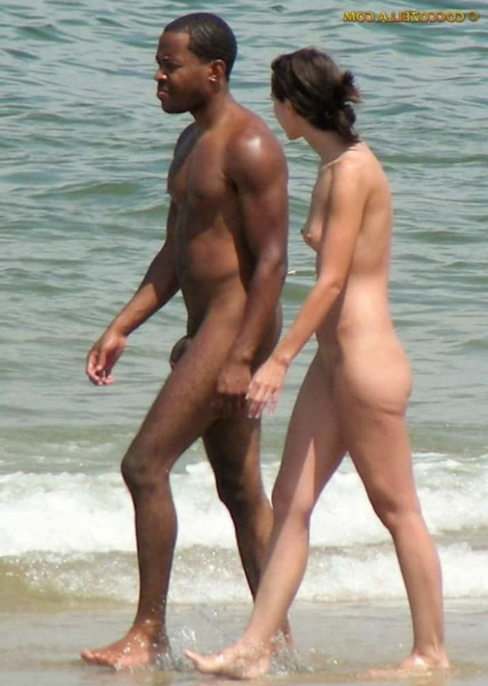 25P Hot nude couples I want to join in bed