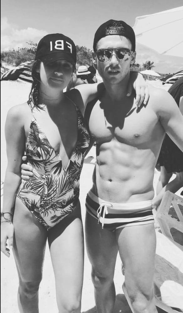 25P Hot nude couples I want to join in bed