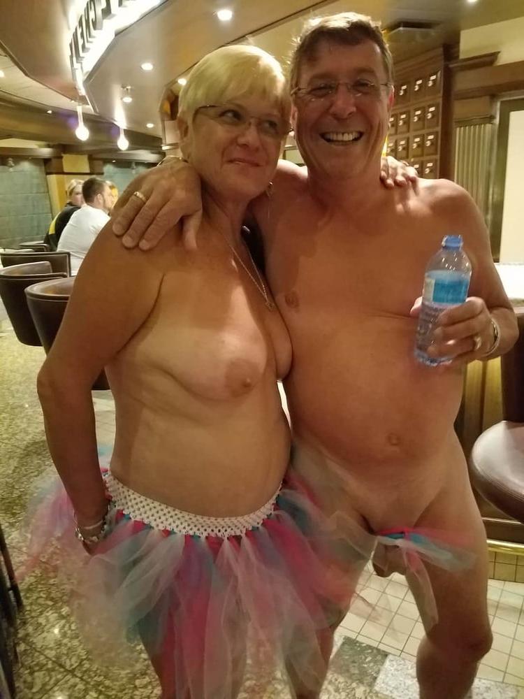 9P Nudist