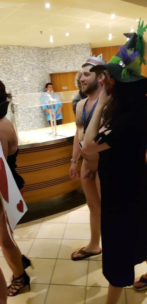 9P Nudist