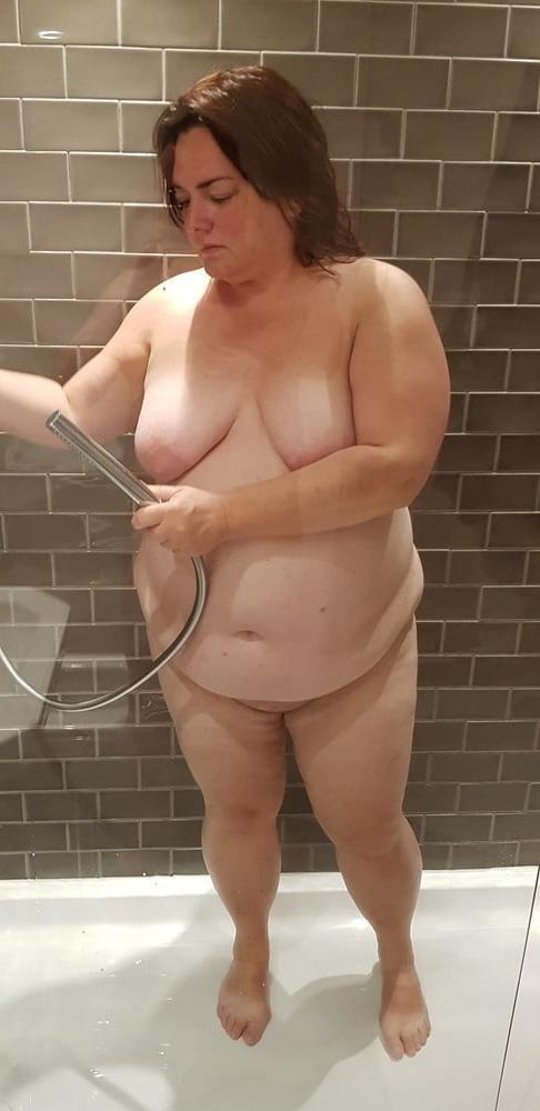 25P Older and hot 237 (Saggy tits)