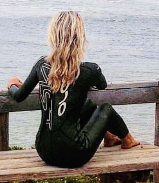 25P Wetsuit Wet Pussies 23