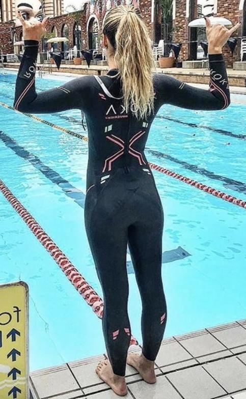 25P Wetsuit Wet Pussies 23