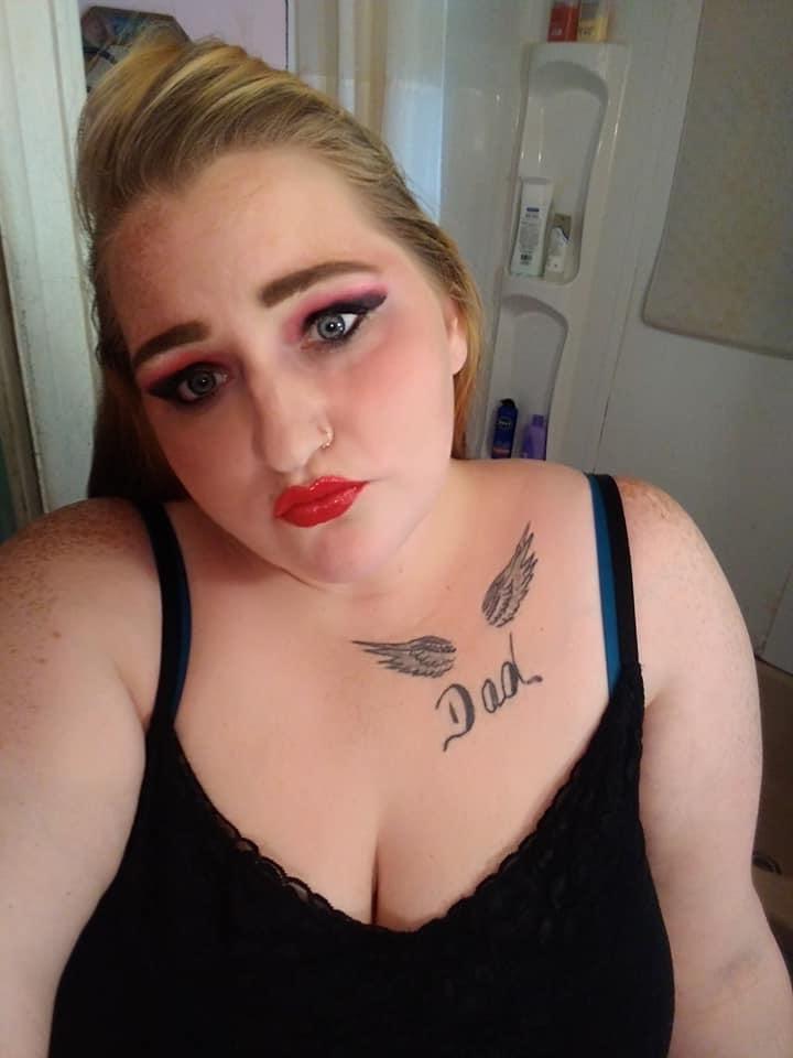 25P White Hot nude milf