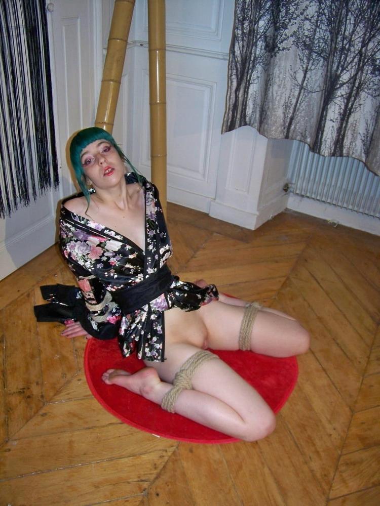 15P Amateur Women BDSM 296