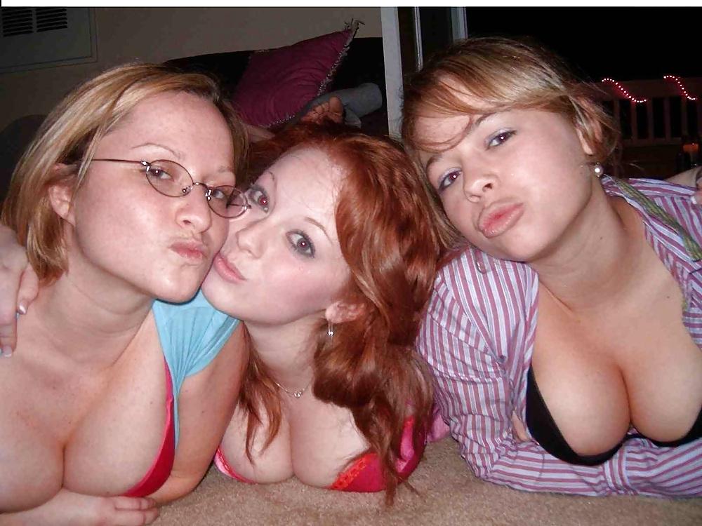 25P Girls in Groups 25