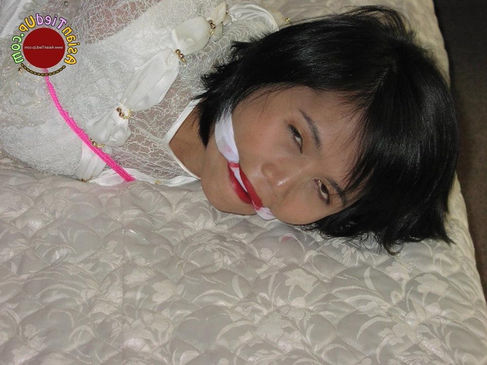 25P asian milf hogtied and gagged