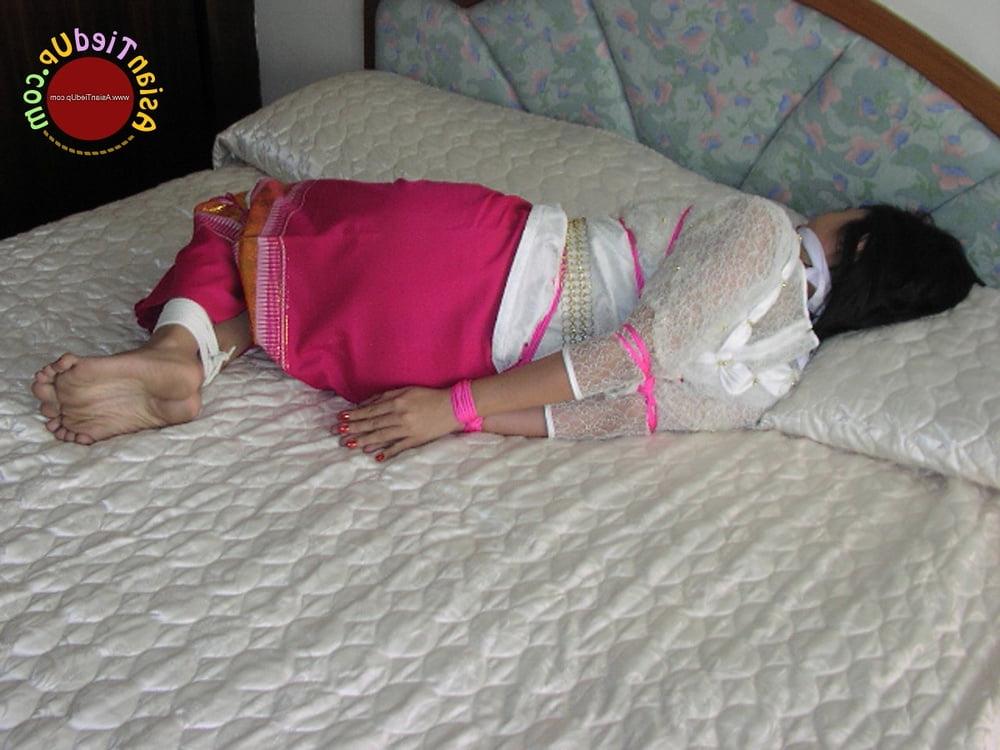 25P asian milf hogtied and gagged