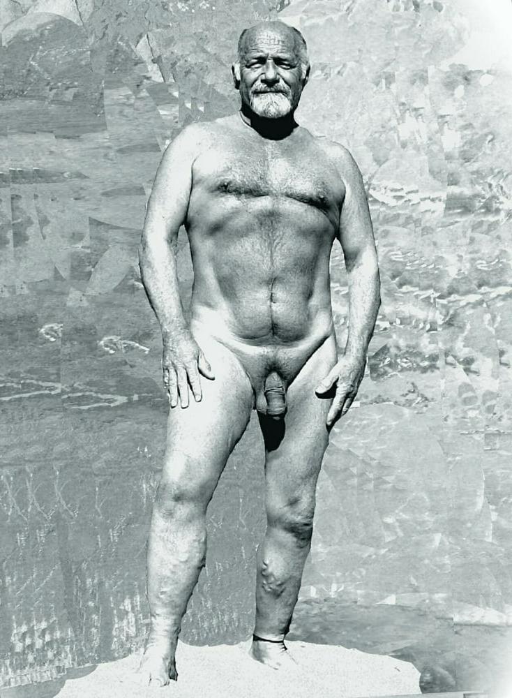 15P Nudist in Kent