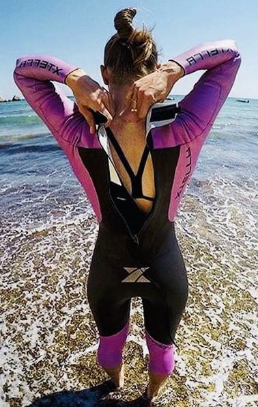 25P Wetsuit Wet Pussies 21