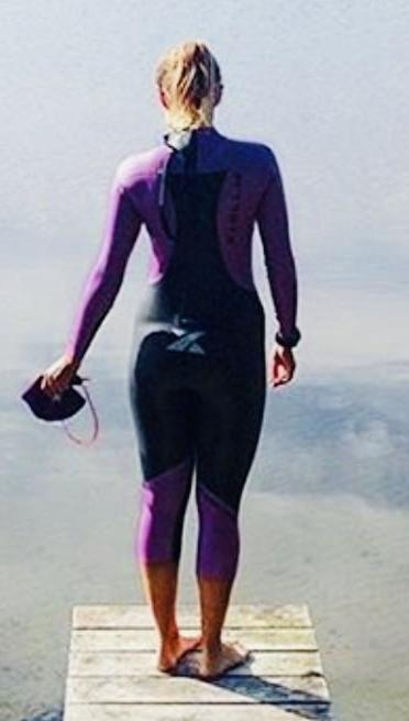 25P Wetsuit Wet Pussies 21