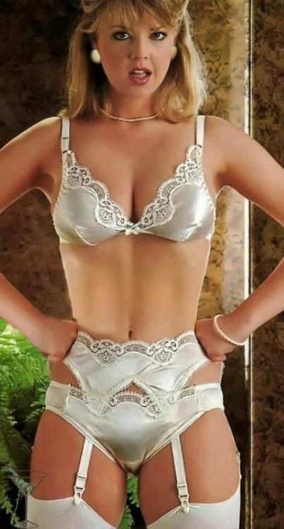 25P Shiny and satin panties