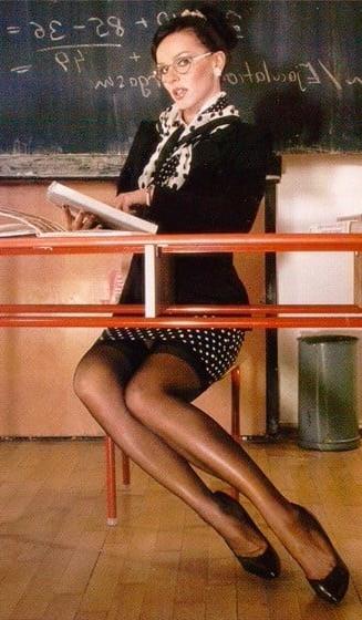 15P Leg Show Magazine – Fully Fashioned Nylonstrümpfe