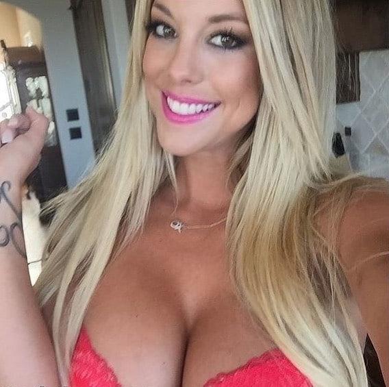 25P Sexy blonde wanking off slutwife exposed