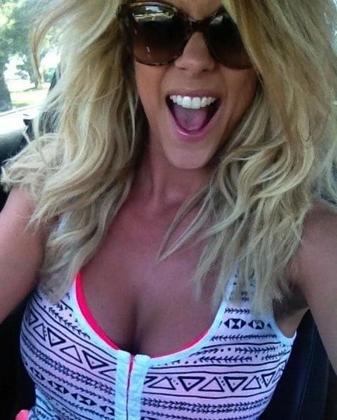 25P Sexy blonde wanking off slutwife exposed