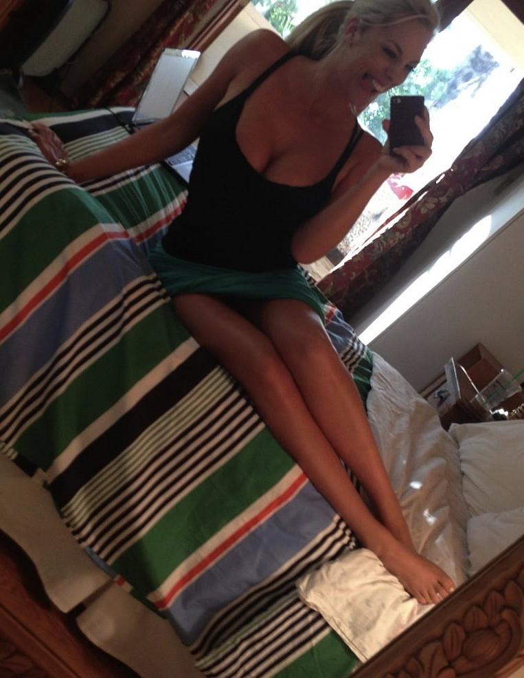 25P Sexy blonde wanking off slutwife exposed